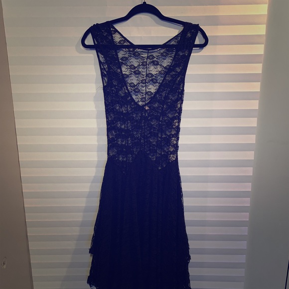 Intimate - Picture 1 of 3